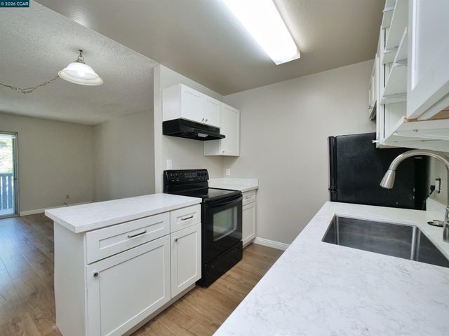 405 Piccadilly Place 24, San Bruno, CA 94066