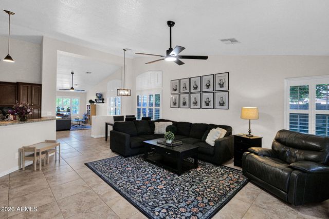 1141 E BRUCE Avenue, Gilbert, AZ 85234