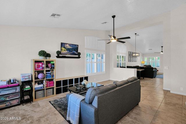 1141 E BRUCE Avenue, Gilbert, AZ 85234