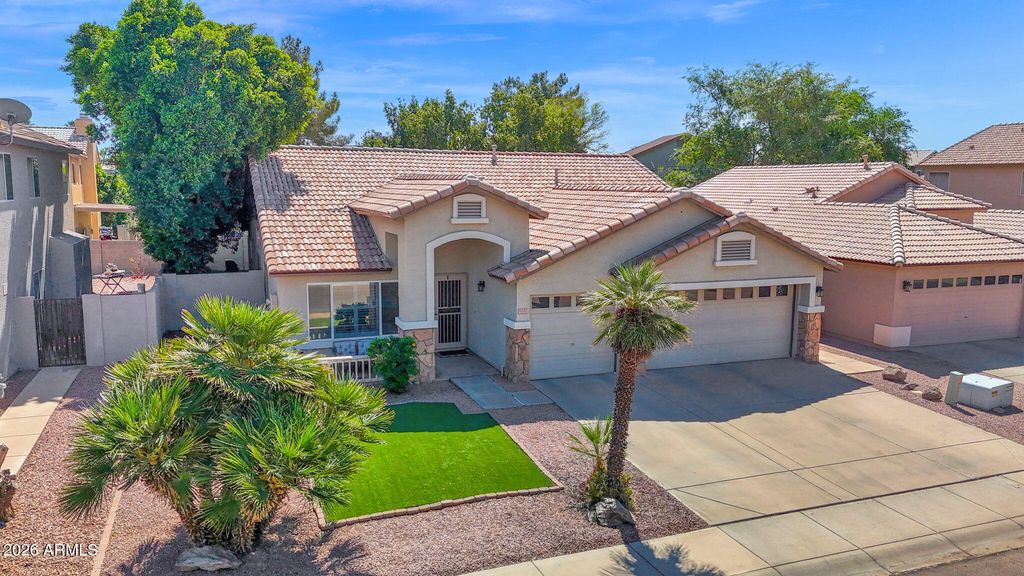 1141 E BRUCE Avenue, Gilbert, AZ 85234