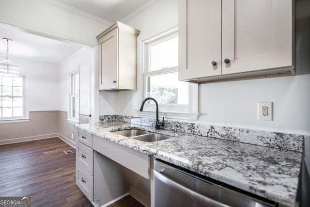 634 Pine Ridge Street, Perry, GA 31069