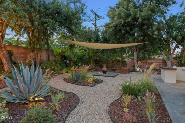5351 Dubois Avenue, Los Angeles, CA 91367