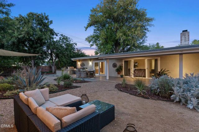5351 Dubois Avenue, Los Angeles, CA 91367