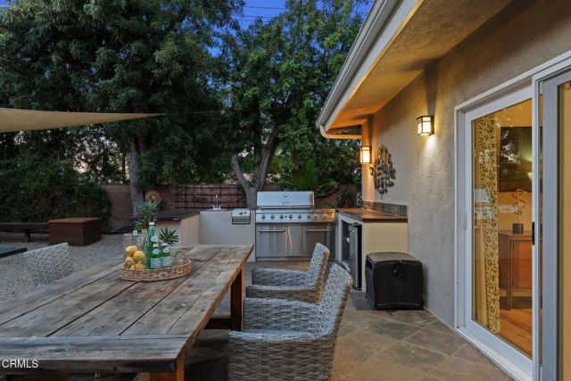 5351 Dubois Avenue, Los Angeles, CA 91367
