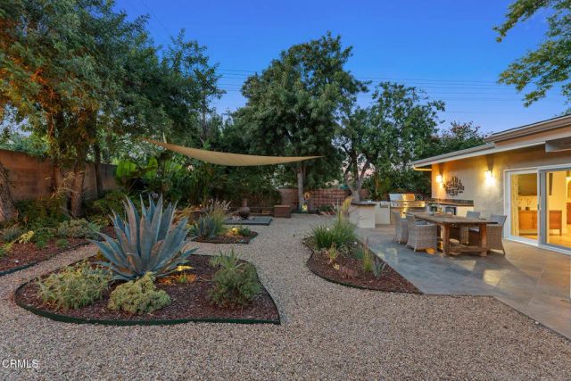 5351 Dubois Avenue, Los Angeles, CA 91367