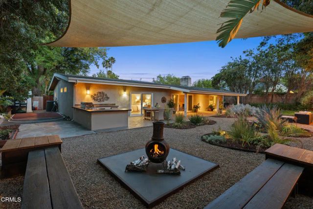 5351 Dubois Avenue, Los Angeles, CA 91367
