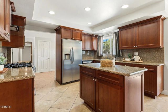 5351 Dubois Avenue, Los Angeles, CA 91367