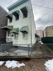 22 Woodland Ave, Jersey City, NJ 07305