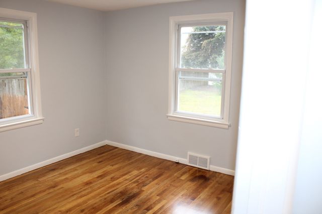 158 Woodcrest Rd, Springfield, MA 01029