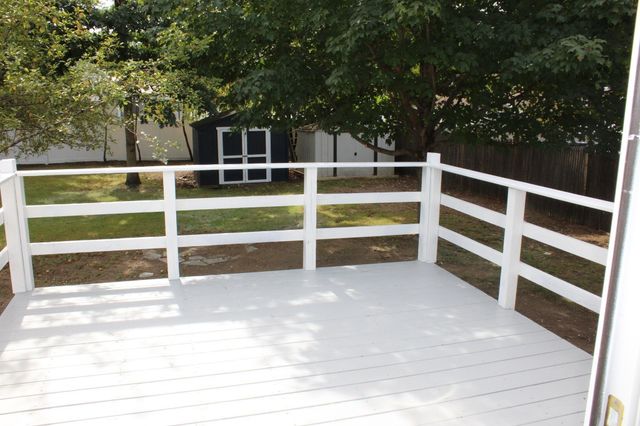 158 Woodcrest Rd, Springfield, MA 01029