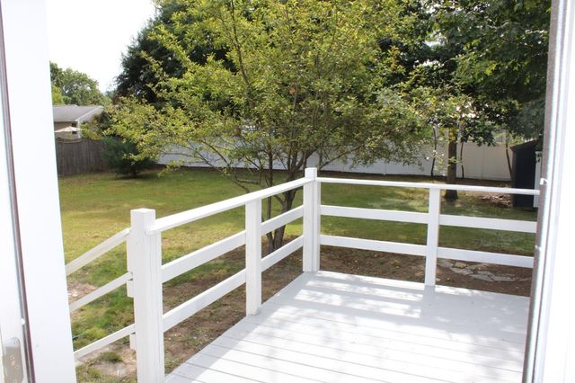 158 Woodcrest Rd, Springfield, MA 01029
