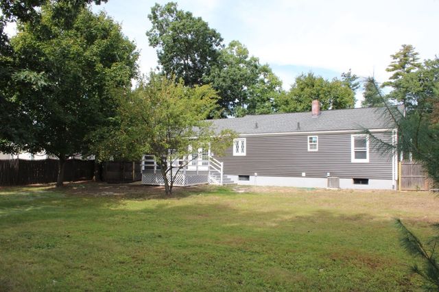 158 Woodcrest Rd, Springfield, MA 01029