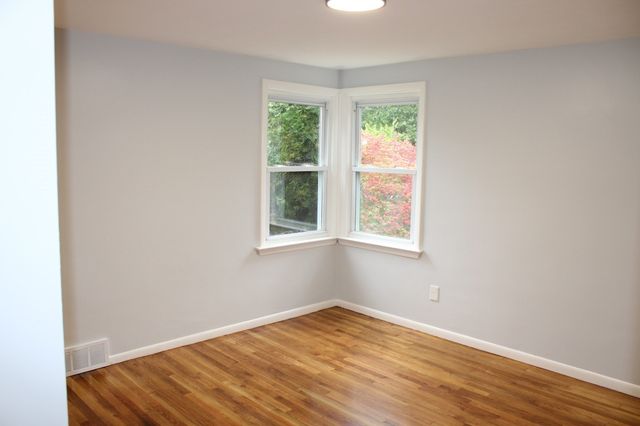 158 Woodcrest Rd, Springfield, MA 01029