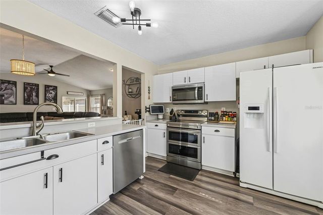 518 ROYAL RIDGE STREET, Valrico, FL 33594