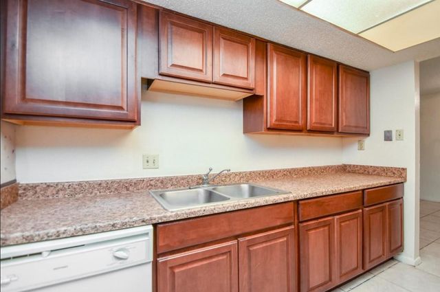 2818 S Bartell Drive S 6, Houston, TX 77054