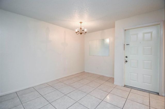 2818 S Bartell Drive S 6, Houston, TX 77054