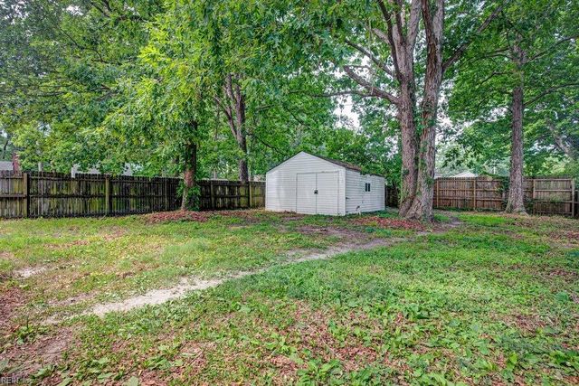 1605 Laurel AVE, Chesapeake, VA 23325
