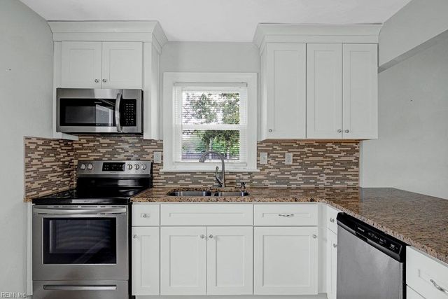 1605 Laurel AVE, Chesapeake, VA 23325