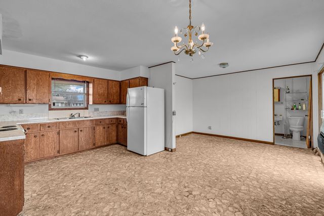 1614 10th Street, West Plains, MO 65775