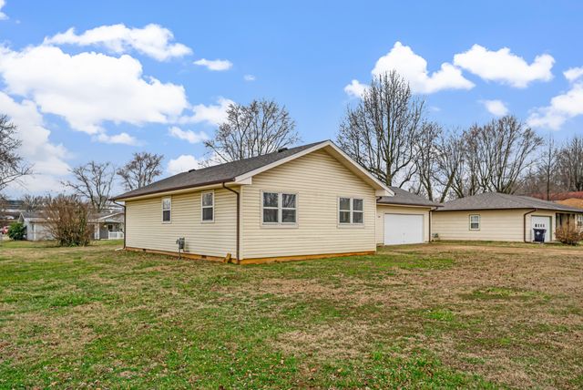 1614 10th Street, West Plains, MO 65775