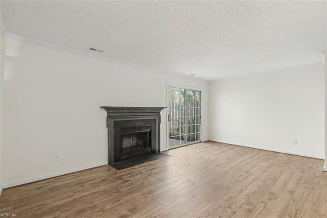 396 Rivers Ridge CIR, Newport News, VA 23608