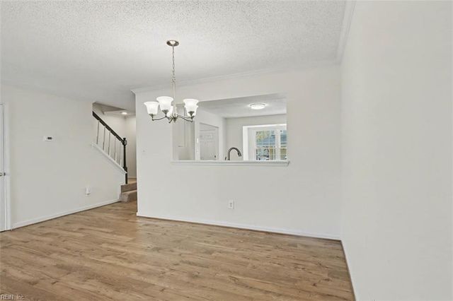 396 Rivers Ridge CIR, Newport News, VA 23608