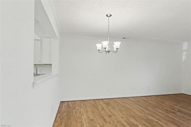 396 Rivers Ridge CIR, Newport News, VA 23608