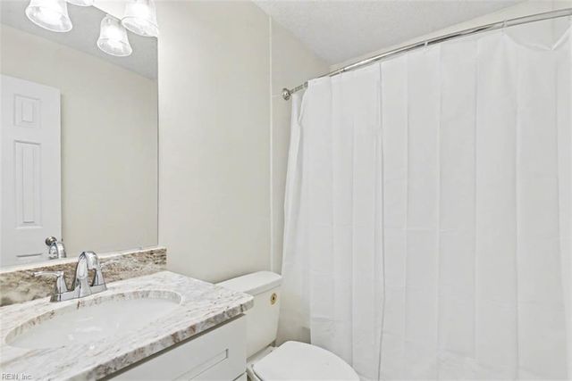 396 Rivers Ridge CIR, Newport News, VA 23608