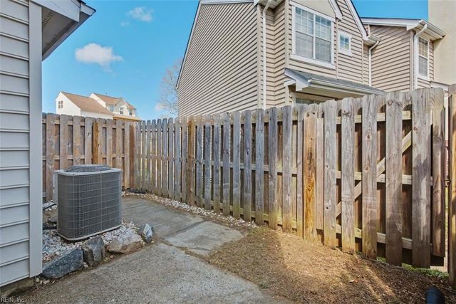 396 Rivers Ridge CIR, Newport News, VA 23608