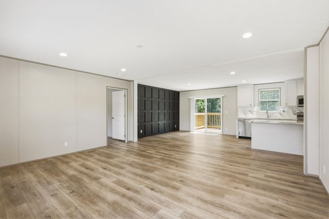 1370 Hudson Road, Summerton, SC 29148