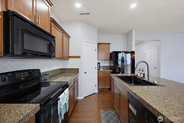 16478 Greenbrier Street SE, Yelm, WA 98597