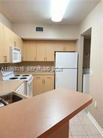 1104 Belmont Ln 1104, North Lauderdale, FL 33068