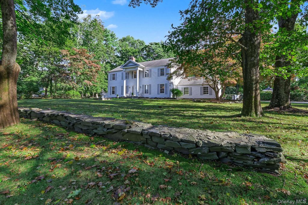 2 Three Pond Road, Smithtown, NY 11787 — photo 2
