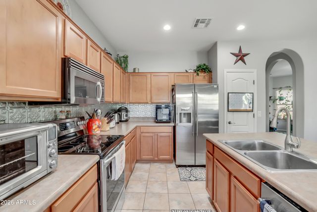 3736 E THAMES Circle, San Tan Valley, AZ 85140