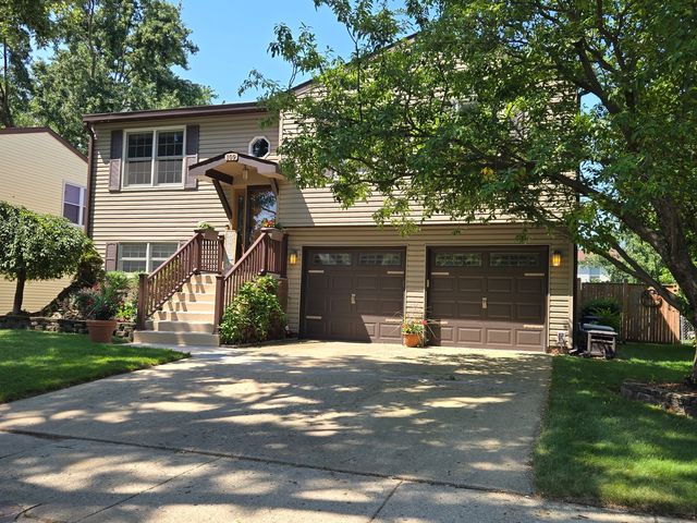 109 Commonwealth Drive, Bolingbrook, IL 60440