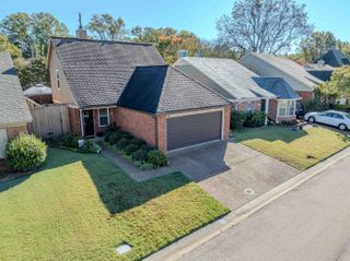 800 PECAN GARDENS CIR E, Memphis, TN 38122