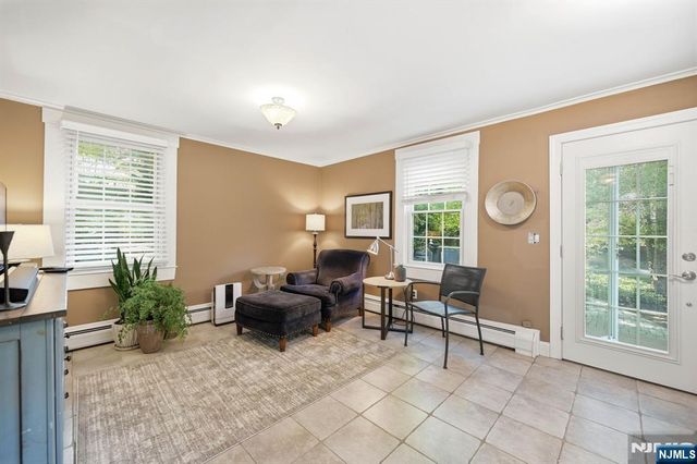806 Ramapo Valley Road, Oakland, NJ 07436