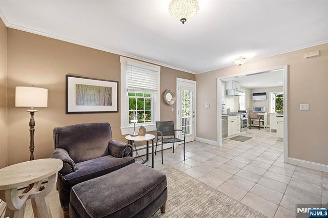 806 Ramapo Valley Road, Oakland, NJ 07436