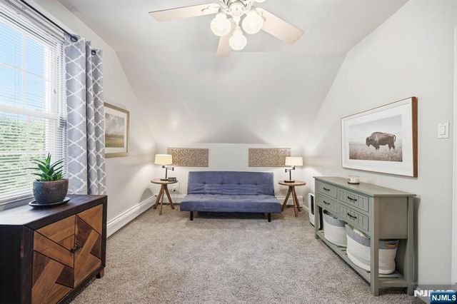 806 Ramapo Valley Road, Oakland, NJ 07436
