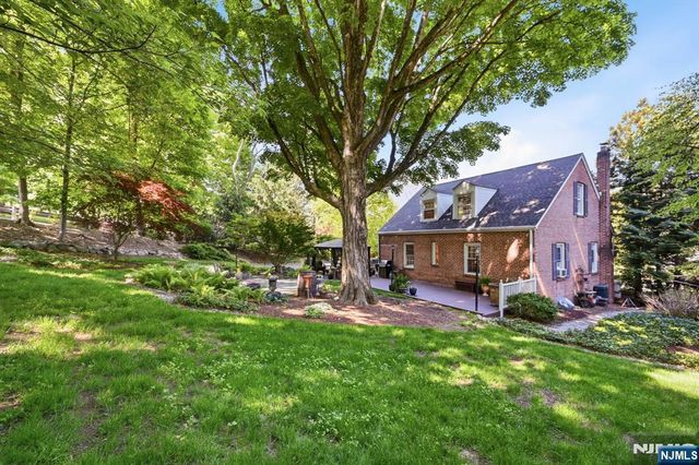 806 Ramapo Valley Road, Oakland, NJ 07436