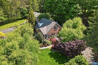 806 Ramapo Valley Road, Oakland, NJ 07436