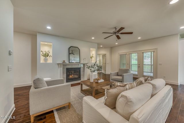 94 Cypress Ridge Court, Jonesborough, TN 37659