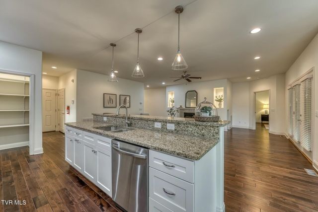 94 Cypress Ridge Court, Jonesborough, TN 37659