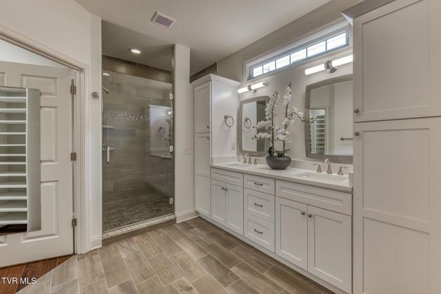 94 Cypress Ridge Court, Jonesborough, TN 37659