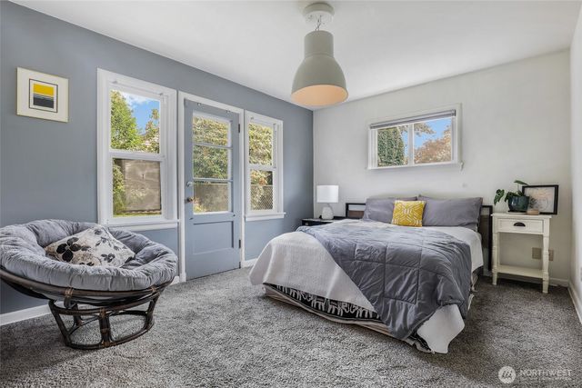 916 Harvard Avenue E, Seattle, WA 98102