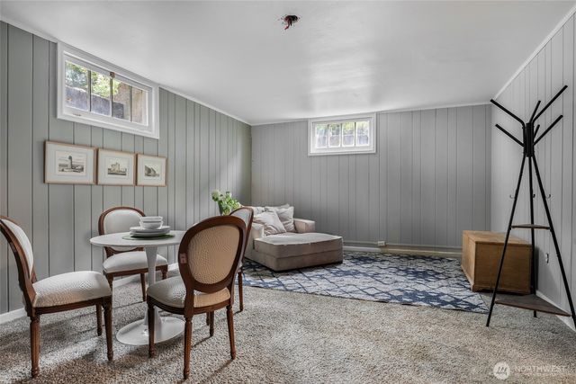 916 Harvard Avenue E, Seattle, WA 98102