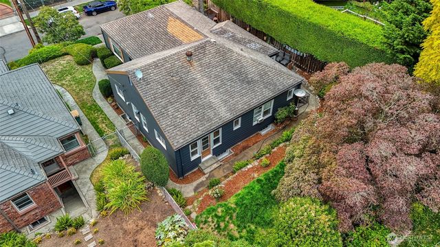916 Harvard Avenue E, Seattle, WA 98102
