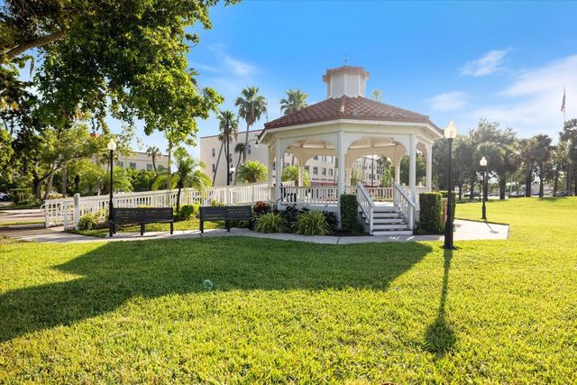 245 CENTER ROAD 103, Venice, FL 34285