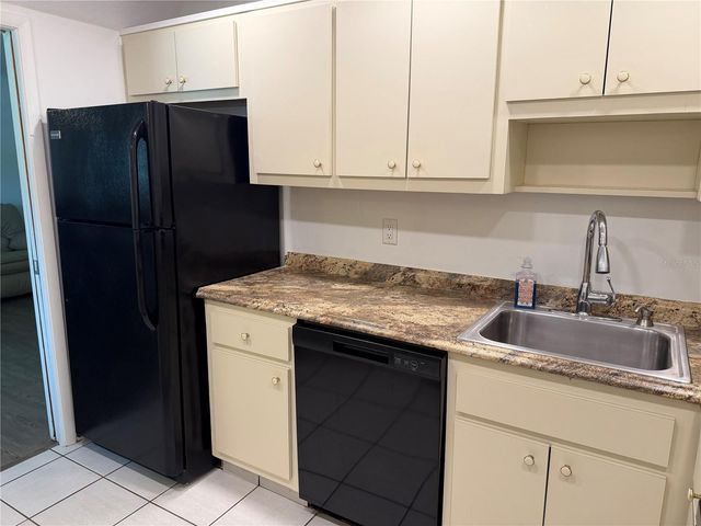 245 CENTER ROAD 103, Venice, FL 34285