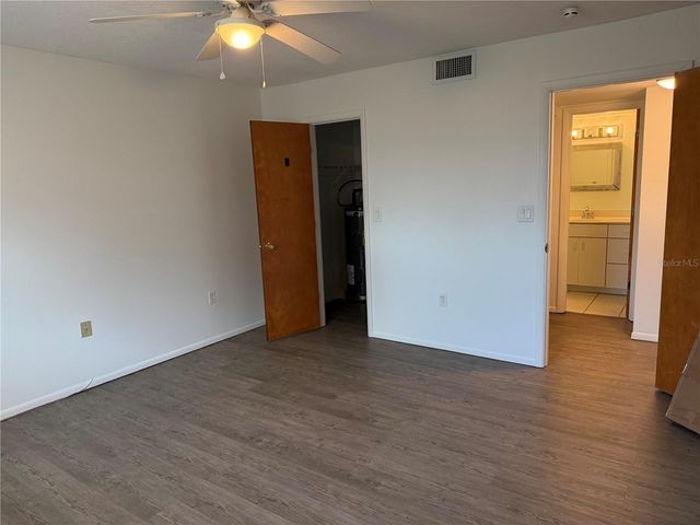 245 CENTER ROAD 103, Venice, FL 34285